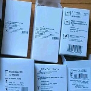 18 PC Beauty Lot Makeup Revolution Cosmetics Lips Eye Face Brow Pomade Concealer